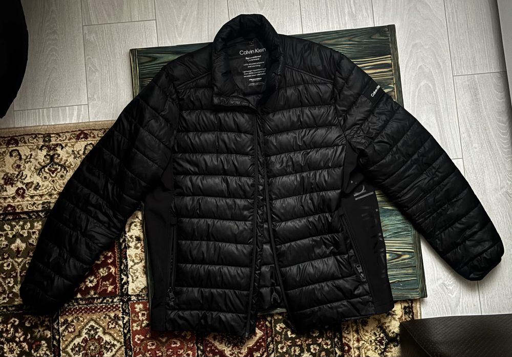 Продам Мужскую Куртку Calvin Klein Оригинал