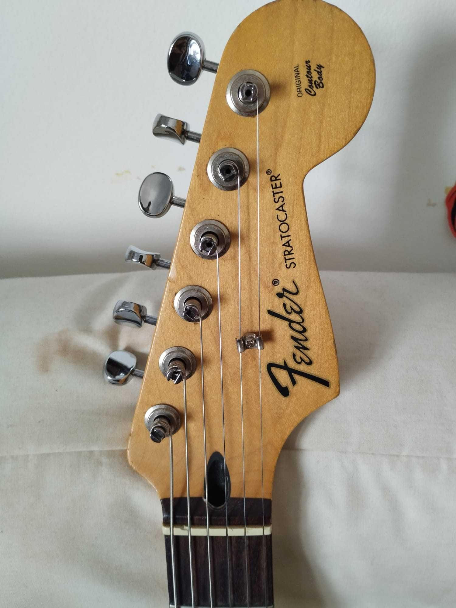 Fender Stratocaster Mexican Standard com UPGRADES