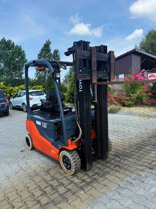 wózek widłowy elektryczny TOYOTA 8FBMT16 Triplex 4.70m 4-kołowy 2009'
