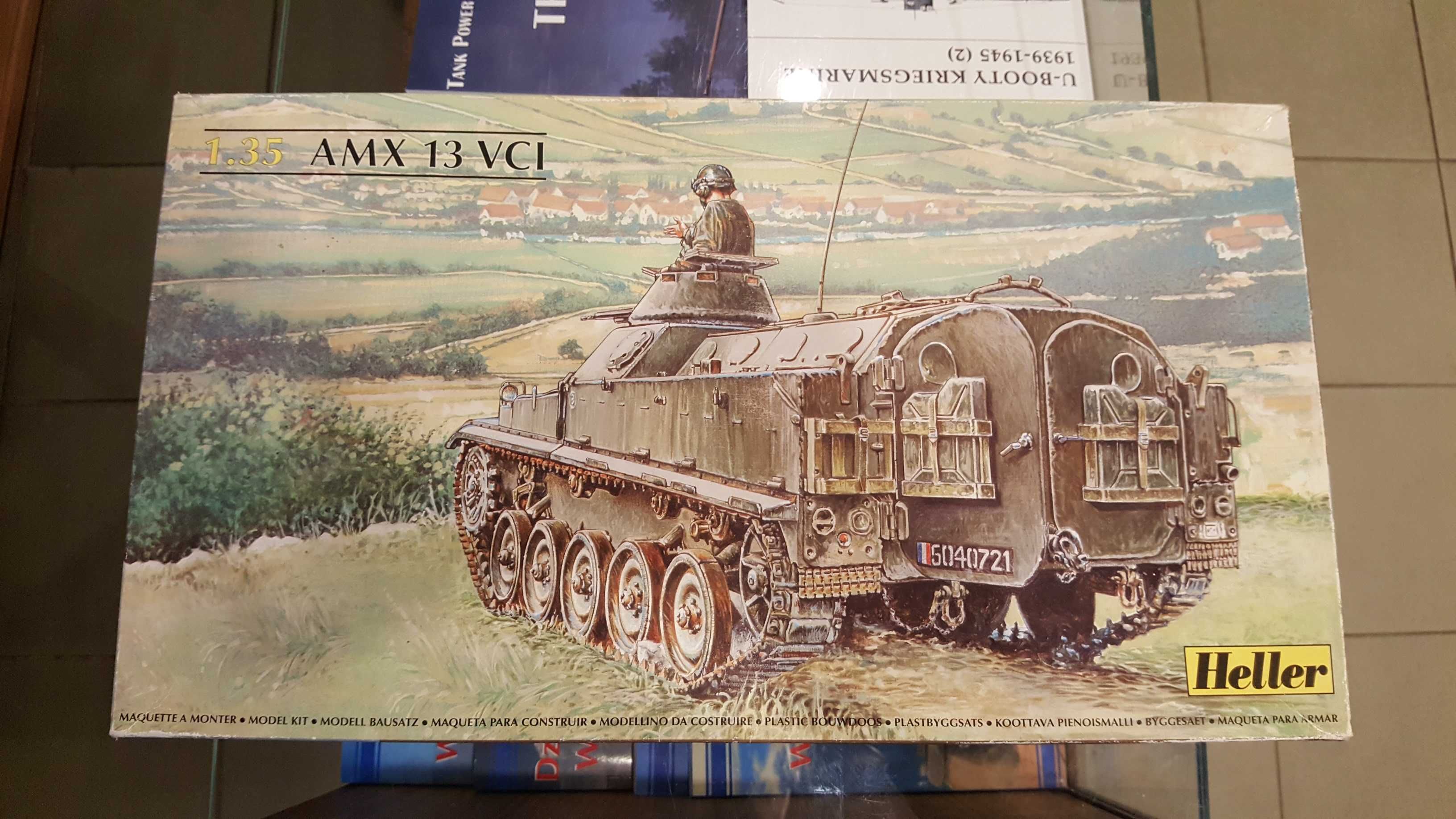 AMX 13 VCI model do sklejania Heller skala 1:35