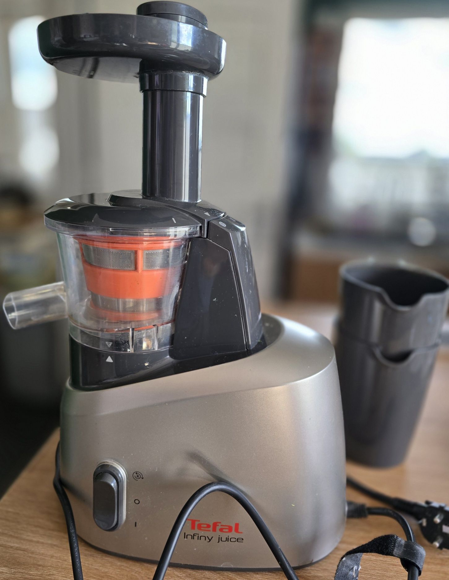 Sprzedam w stanie bdb wyciskarkę wolnoobrotową TEFAL