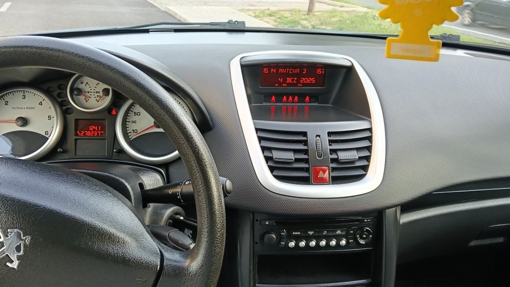 Peugeot 207  , 1.4 a diesel ano 2011 impecável de motor