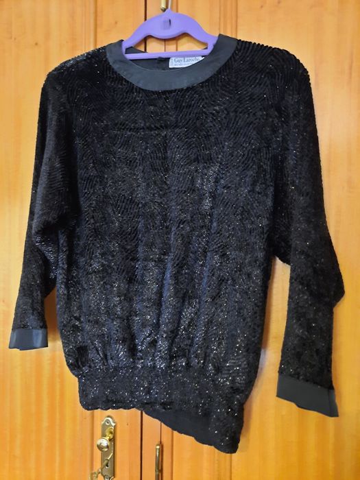 Blusa preta cintilante tamanho 40