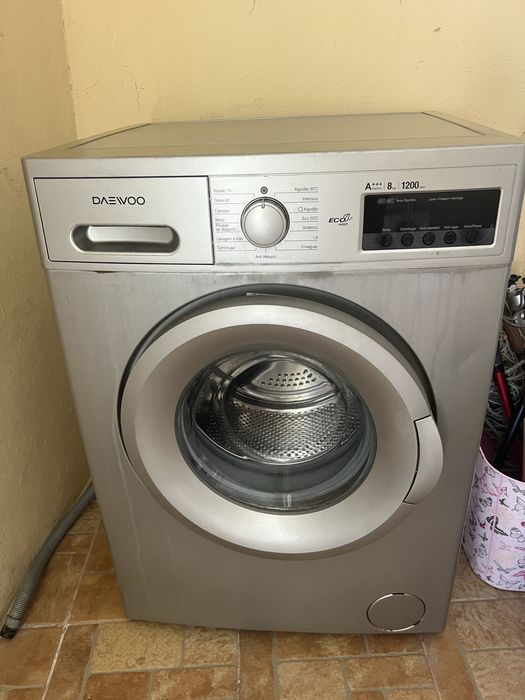 Maquina de lavar 8kg para peças ou arranjar