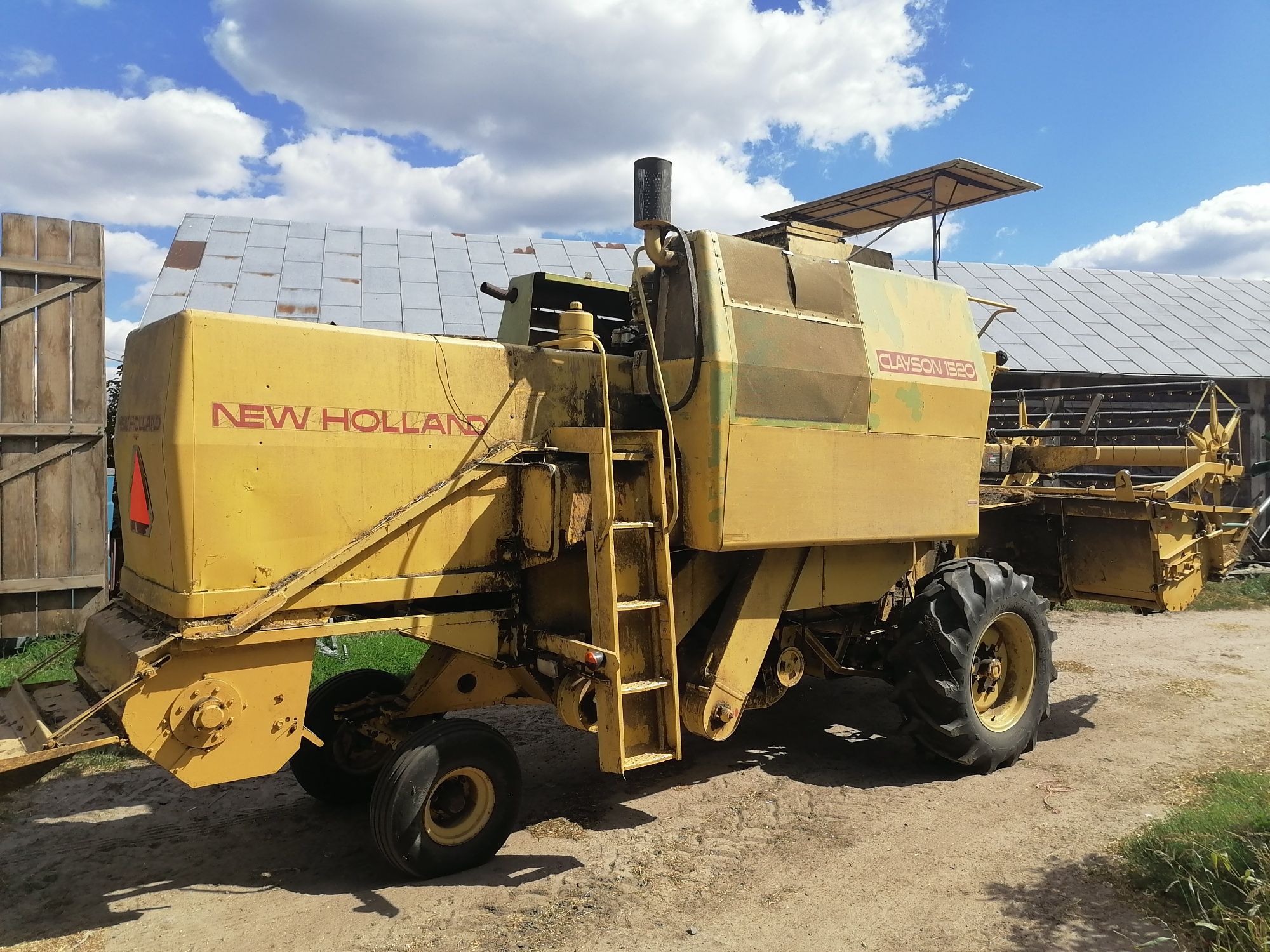 Kombajn New Holland 1520
