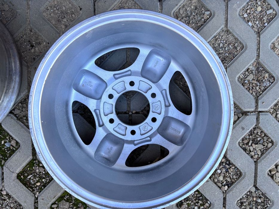Felgi aluminiowe Nissan navara D22 R16