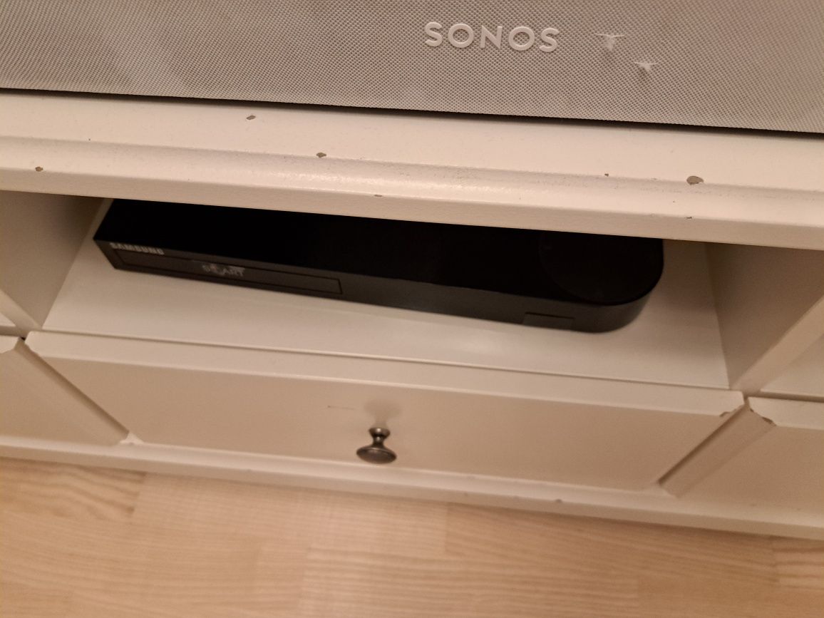Ikea komoda pod TV