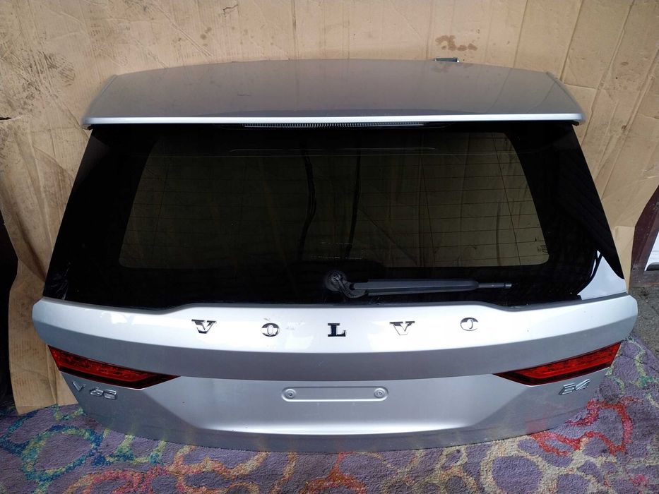 Volvo V60 II Кришка багажника