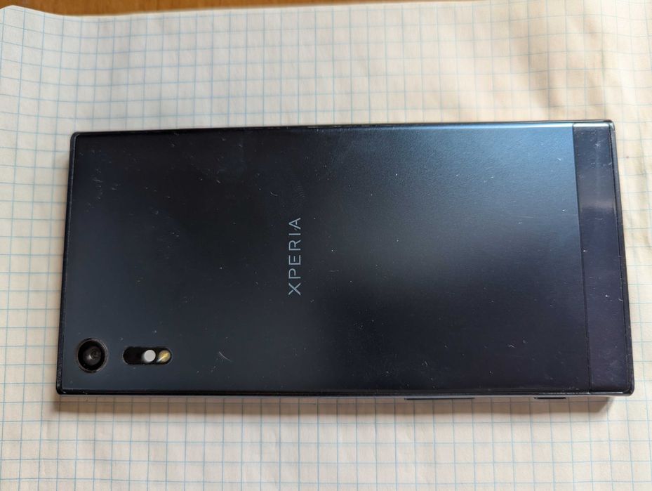 Мобільний телефон Sony Xperia XZ F8332 Dual Sim 3/64