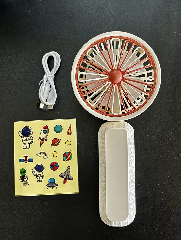 Ventoinha Portátil com Luz e Stickers