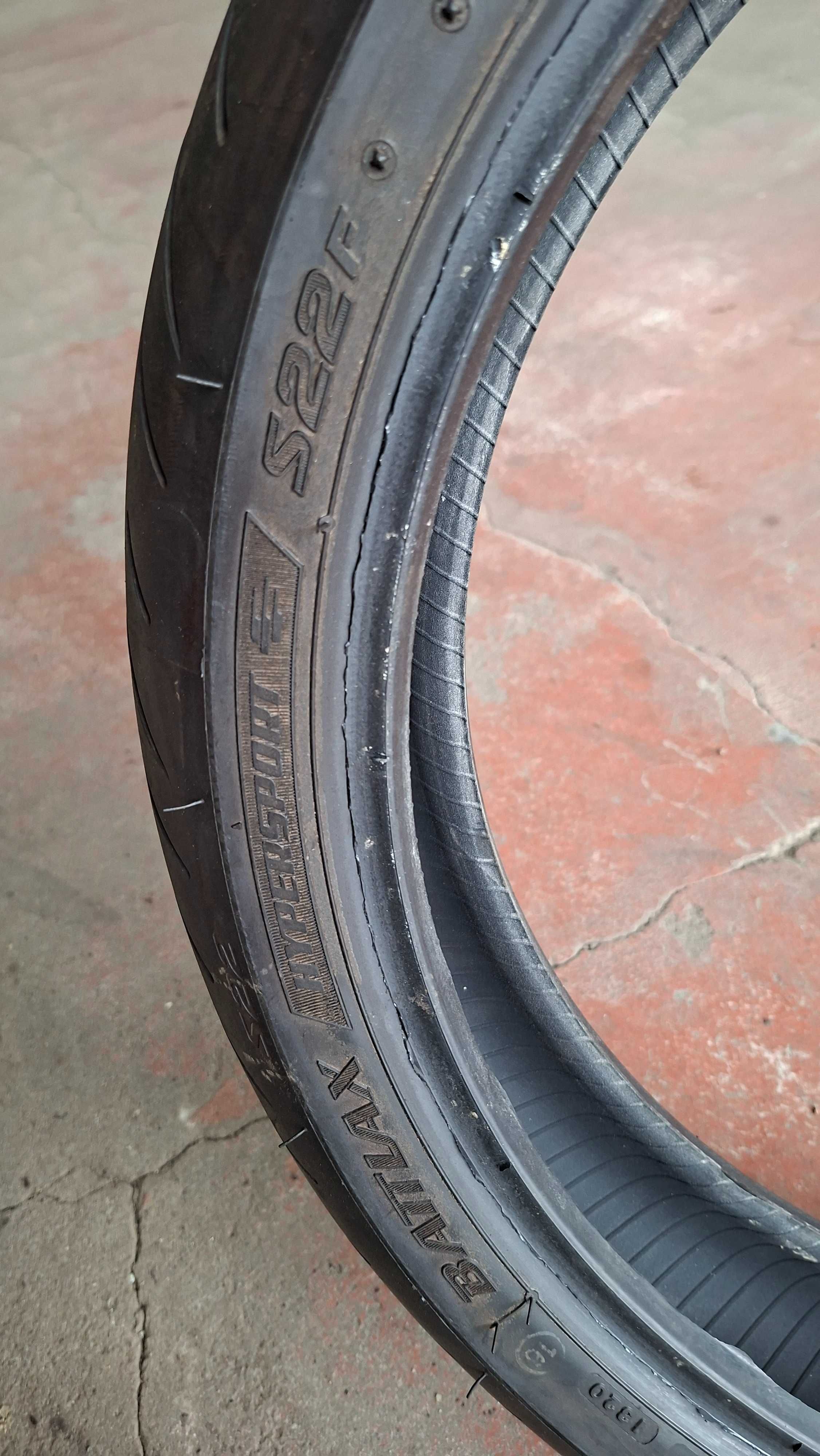 Opona motocyklowa 110/70 R 17 Bridgestone Battlax S22 3,6mm