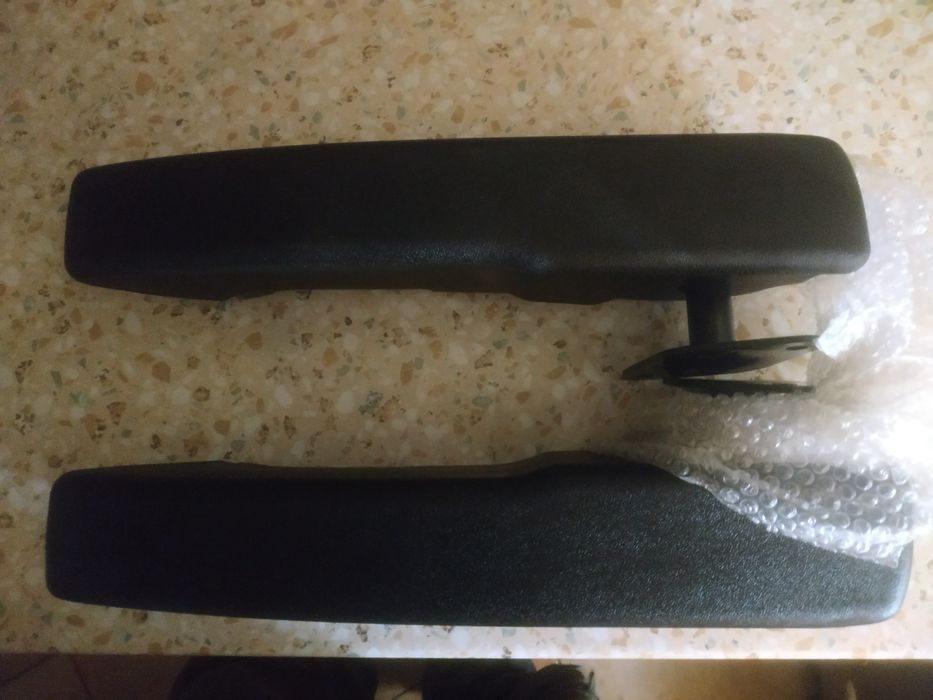 Підлокітники універсальні