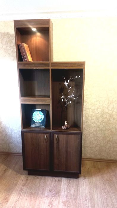 Декопативна шафа з підсвітками