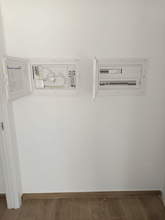 Eletricista , pintor , montador e outros