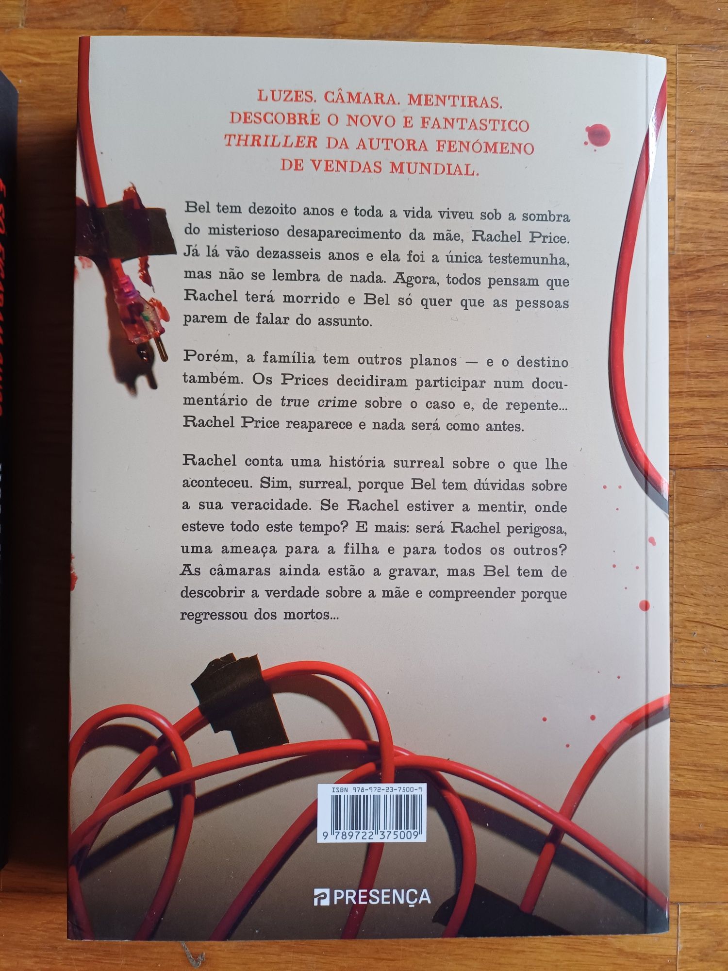 Livros de Holly Jackson: "E Só Ficaram Cinco" e "O Regresso de Rachel