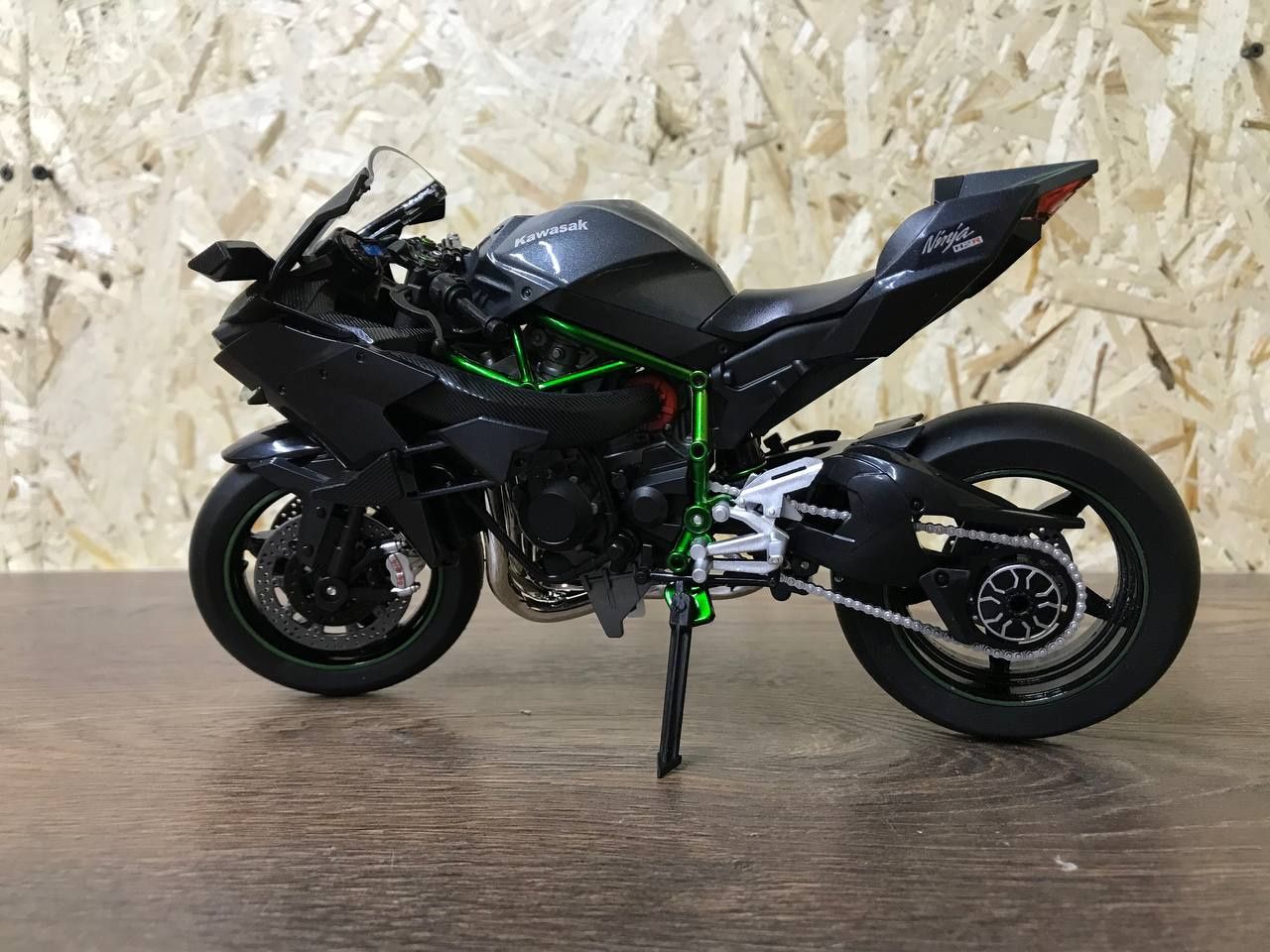 Колекційна Модель мотоцикла "Kawasaki Ninja H2R"