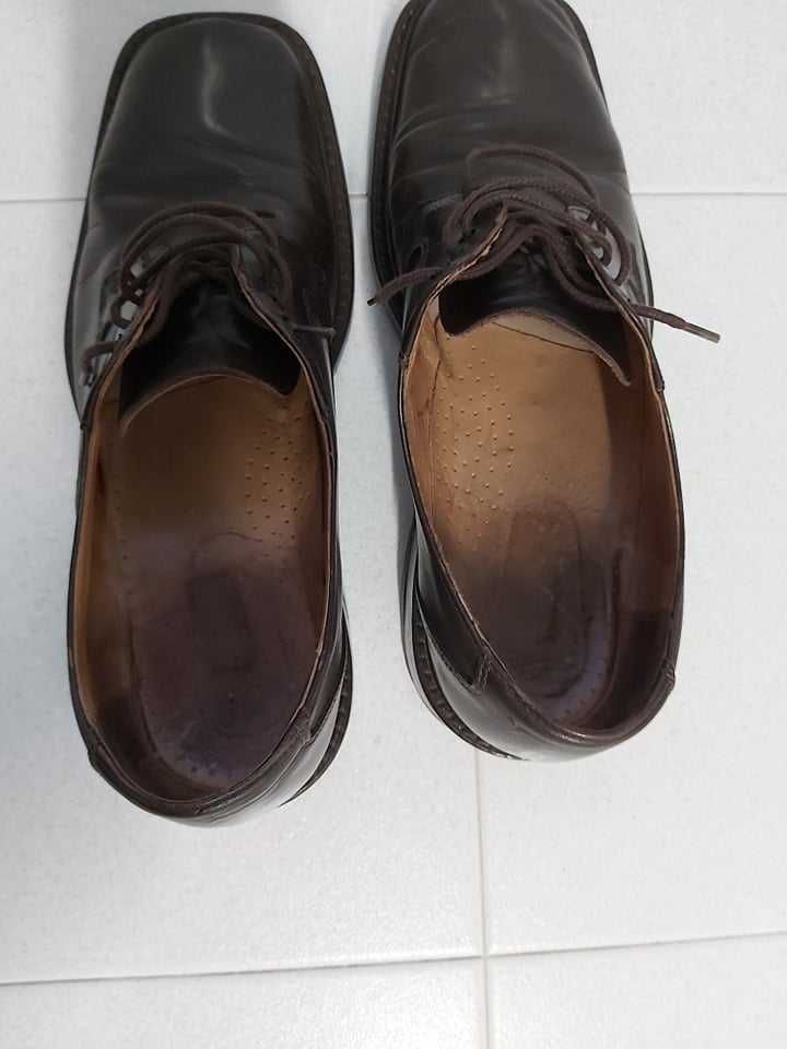 Sapatos Castanhos em Pele nº43