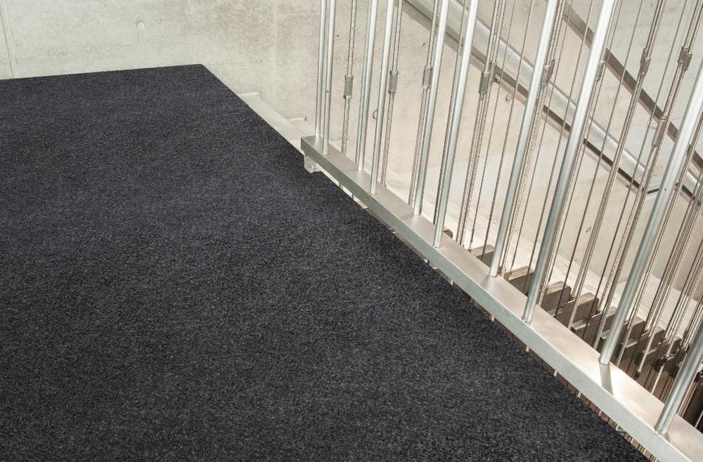 OKAZJA !!! Wykładzina Czarna NOWA do salonu pokoju 20m2