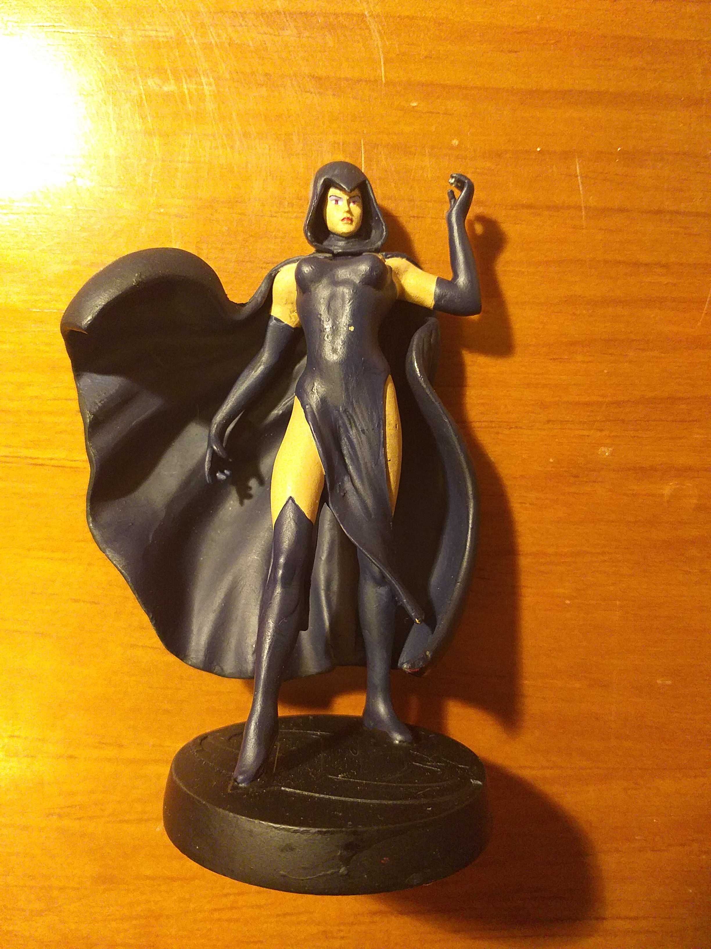 Figura DC - Raven