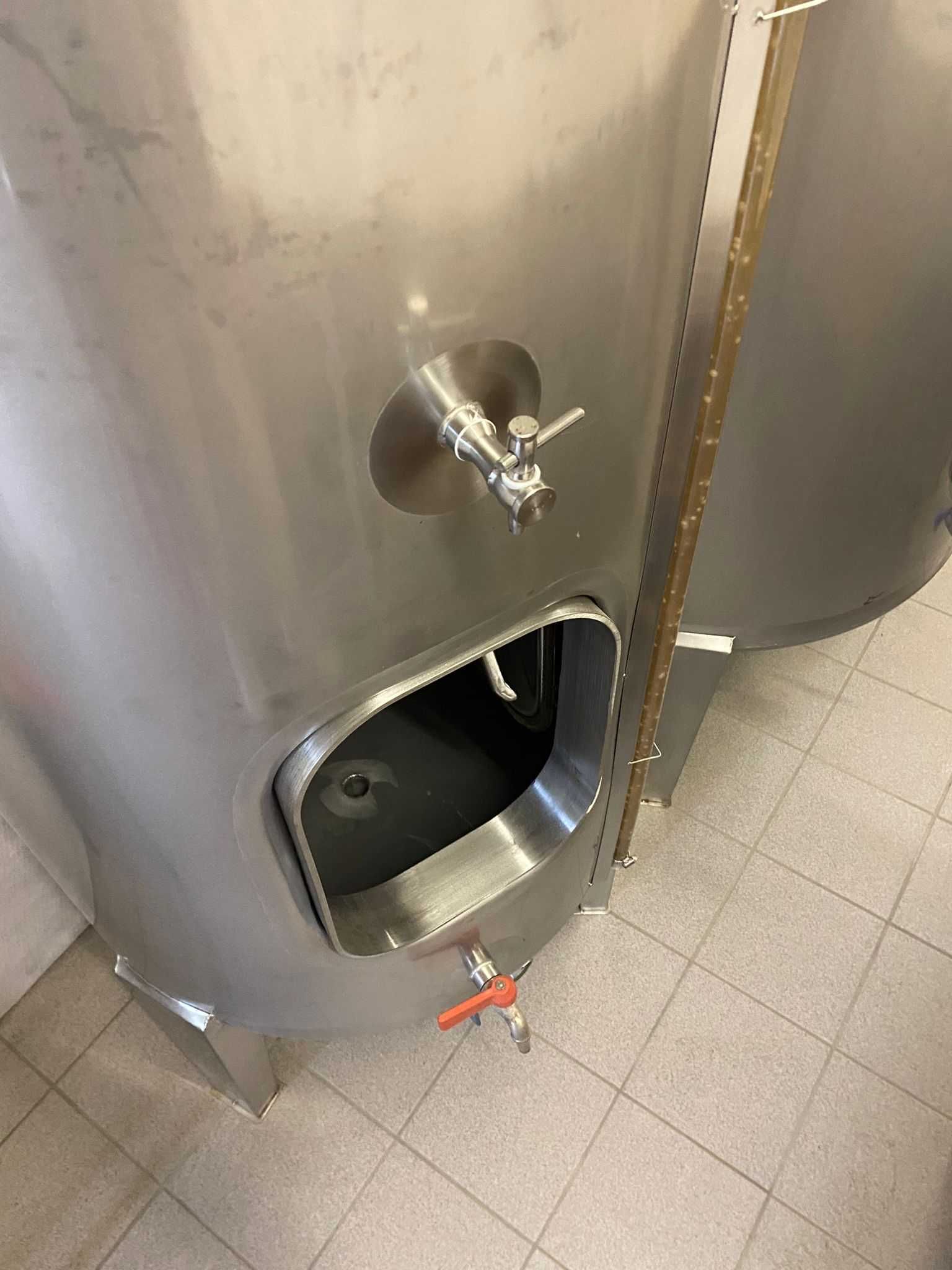 2 Cubas em Inox para vinicultura