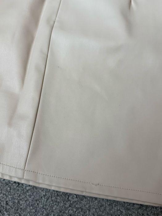 Спідниця INSPO зі шкірзаму.