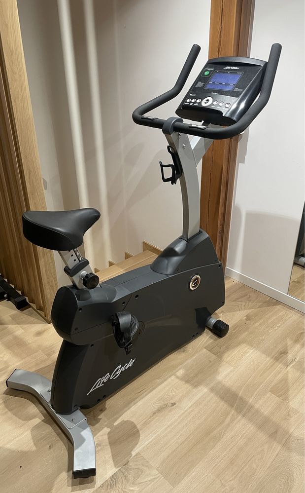 Rowerek stacjonarny Life Fitness C1