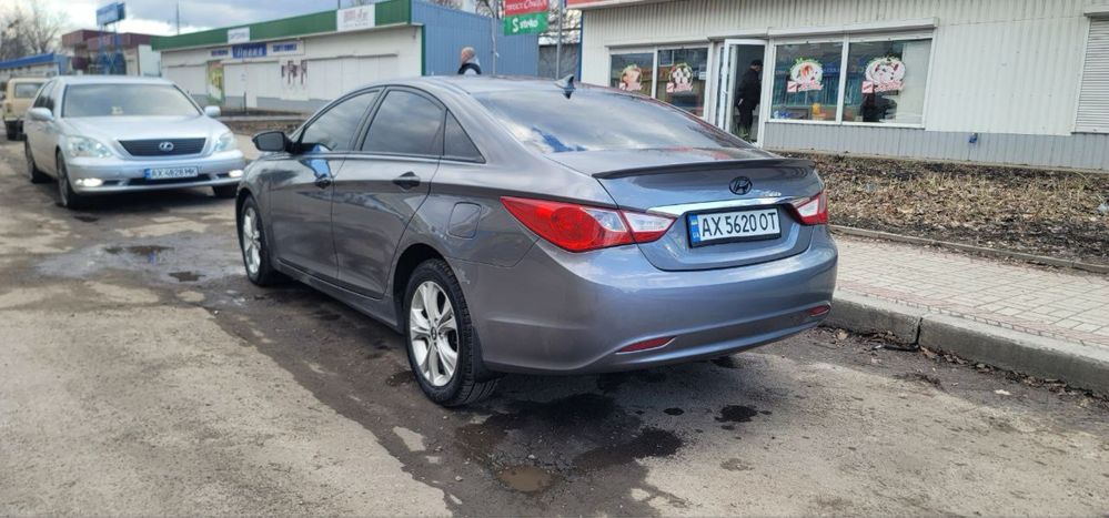 Hyundai Sonata 2010