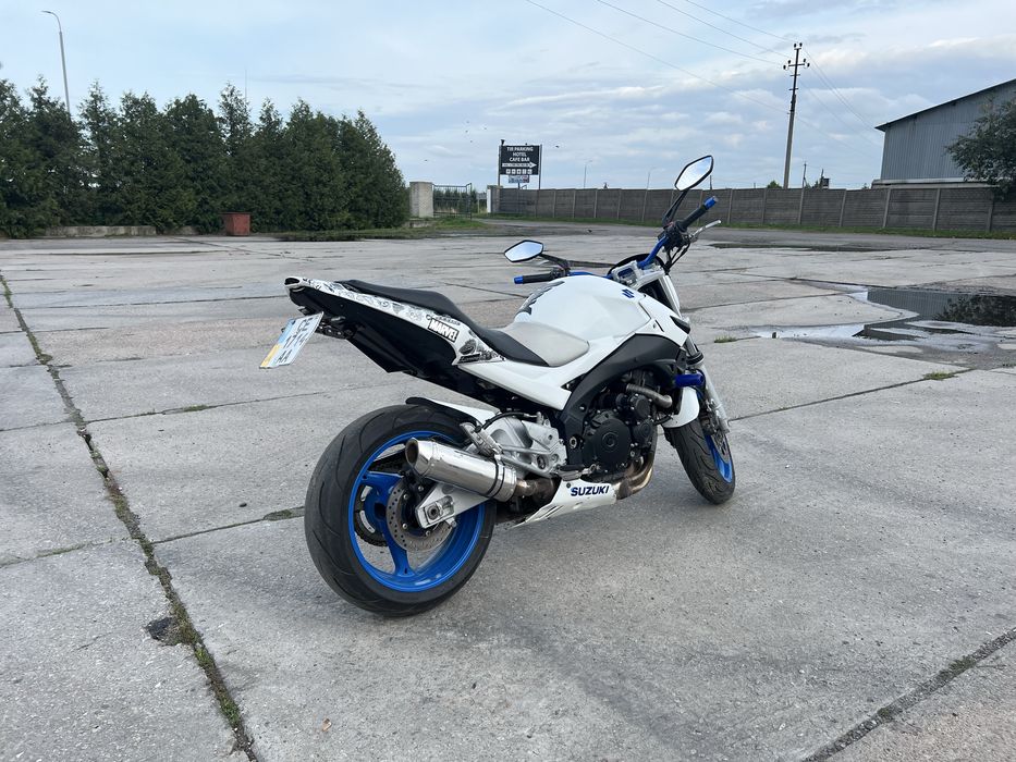 Suzuki GSR 600 2008 рік