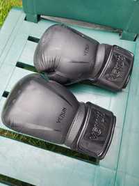 Перчатки для бокса не дорого.