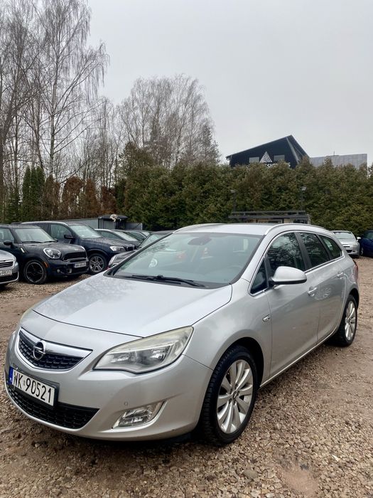 Opel Astra 2012 1.4T Hak!