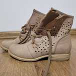 Buty jesienne ażurowe 38