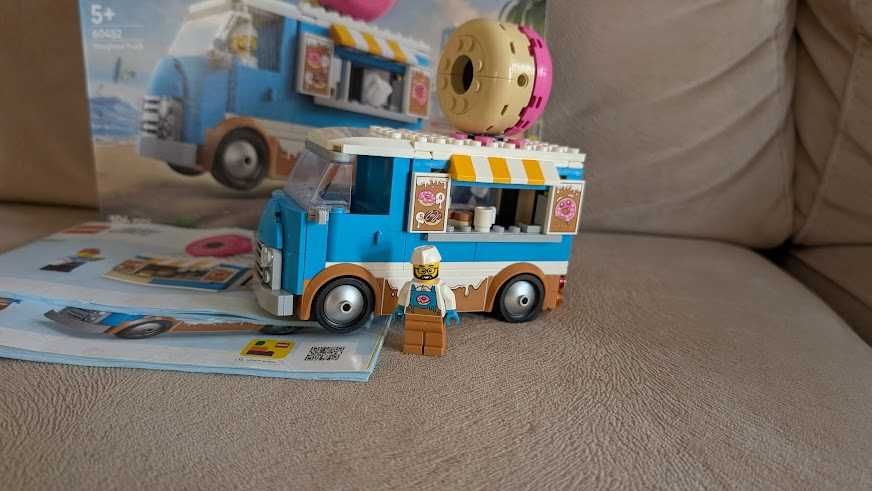 Lego City 60452 Carrinha de Doughnuts