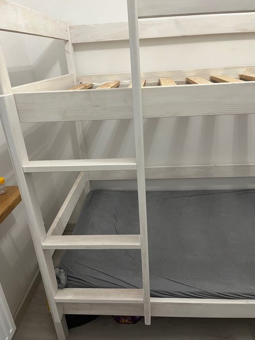 Łóżko piętrowe dla dwójki dzieci