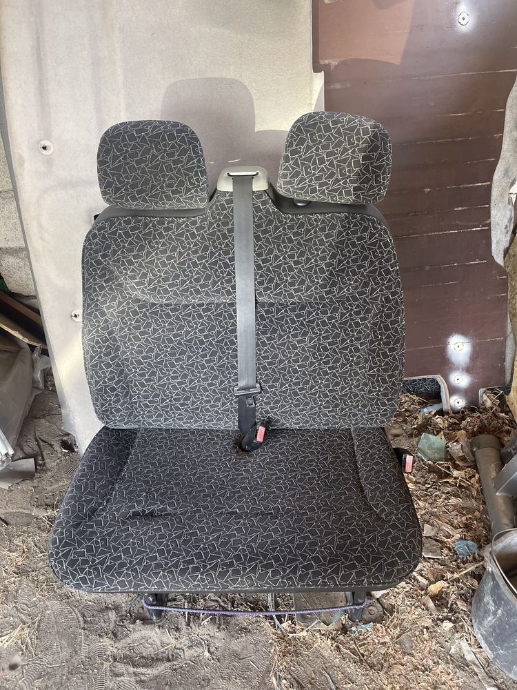 Сидіння полторушка передне renault trafic/opel vivaro/nissan primastar