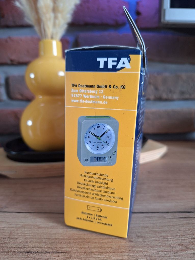 TFA budzik sterowany radiowo, nowy