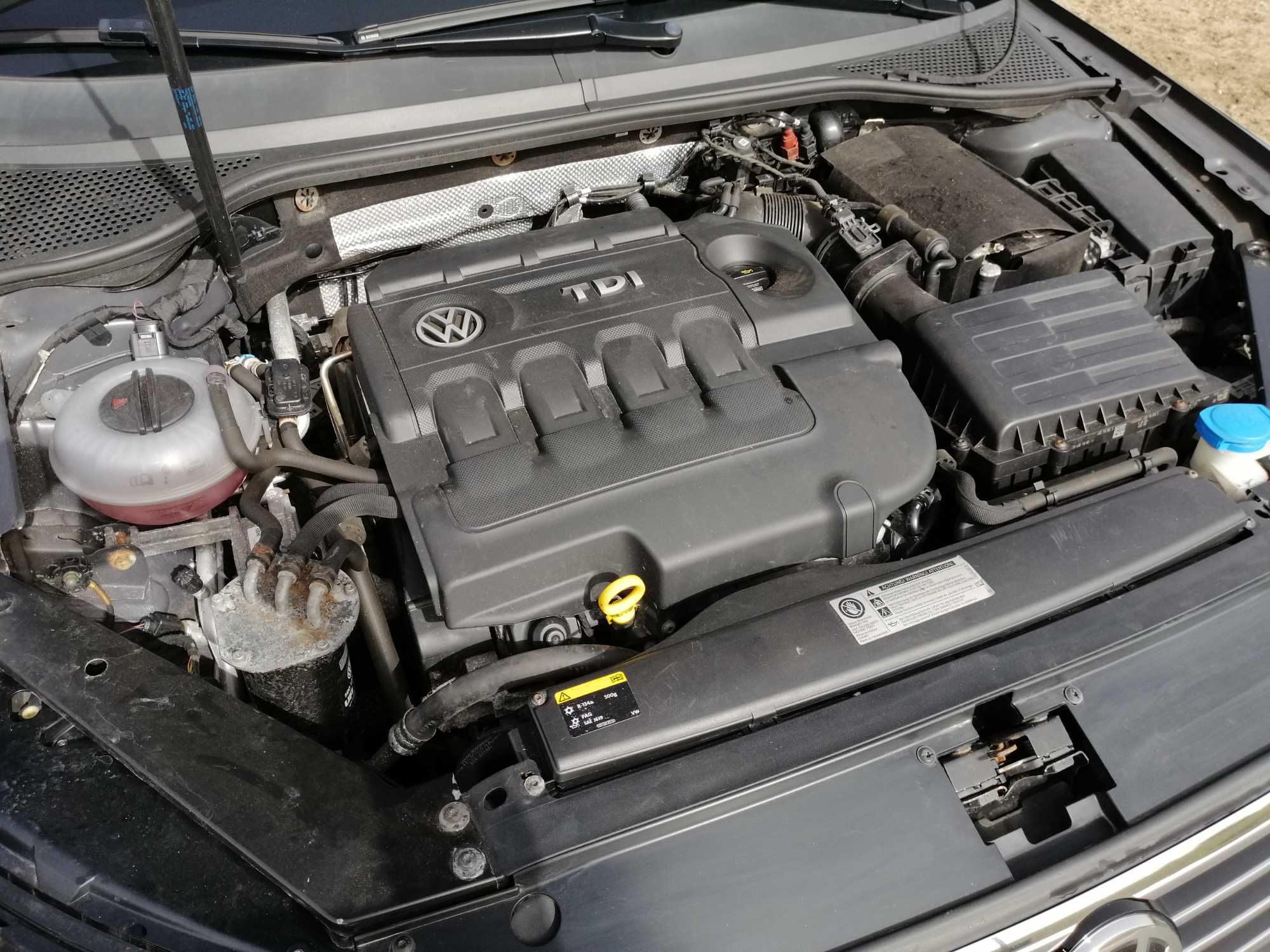 VW PASSAT B8 Kombi 1,6 TDI 2015 Automat DSG Skóra LED Pomorskie