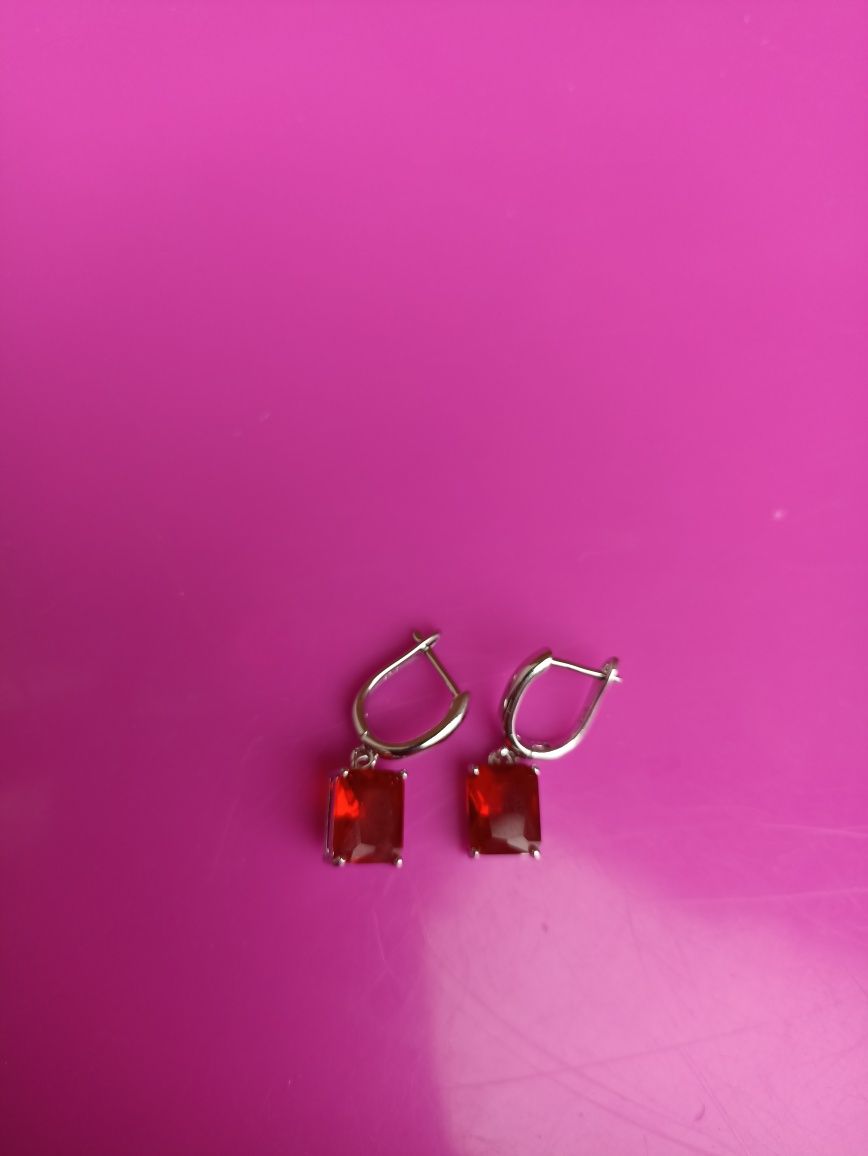 Серьги,кульчики с красным камнем,925 проба