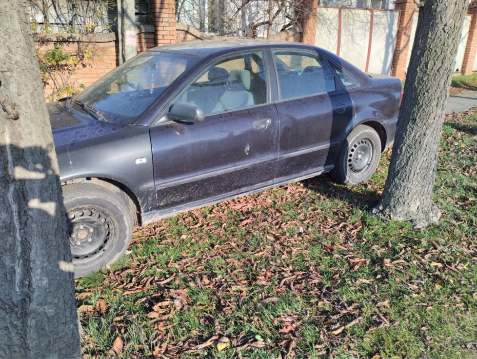 Ауді а4 1.9 на ходу в хорошому стані не розмитнена