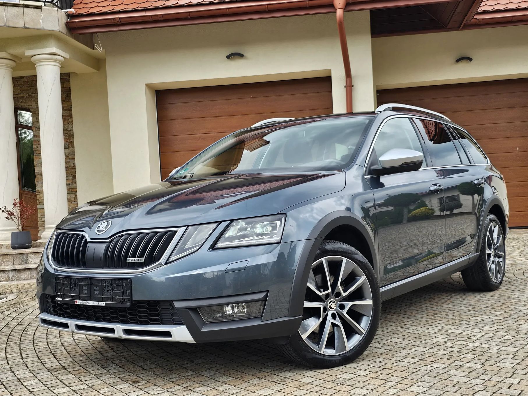 Skoda Octavia SCOUT 2.0TDI 184KM 4x4 DSG Bezwypadkow BardzoZadbana BagateWyposażenie