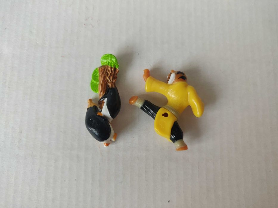 Kinder Surprise фигурки панда Кунг фу 3, 2015 и Мадагаскар 2