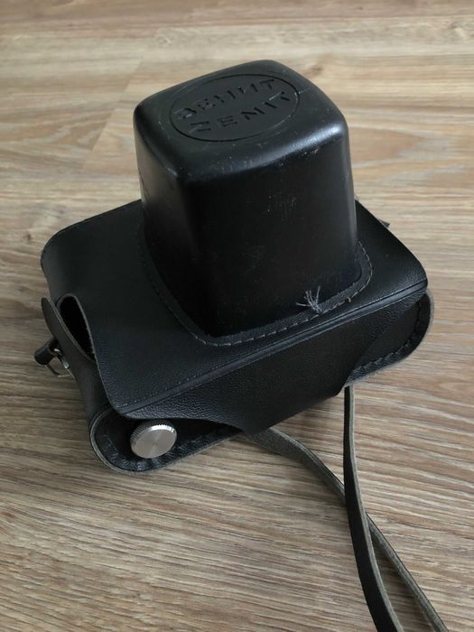 Zenit aparat analogowy etui czarne klasyczne top