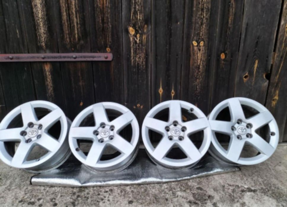 Komplet alufelg 15" 5x100 ET38 Toyota Audi VW 57,1-54,1