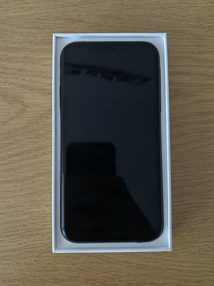 Iphone 11 po pełnej naprawie z gwarancją