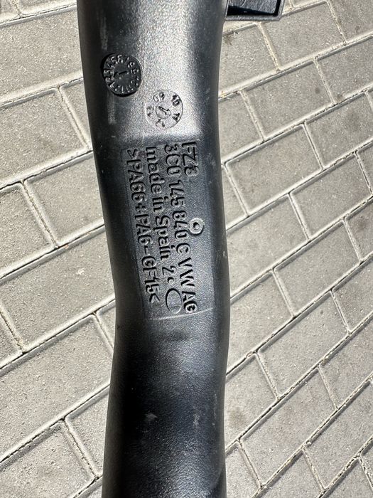 Патрубок інтеркулера, патрубок турбіни Гольф Октавія Пассат Б6 Тоуран