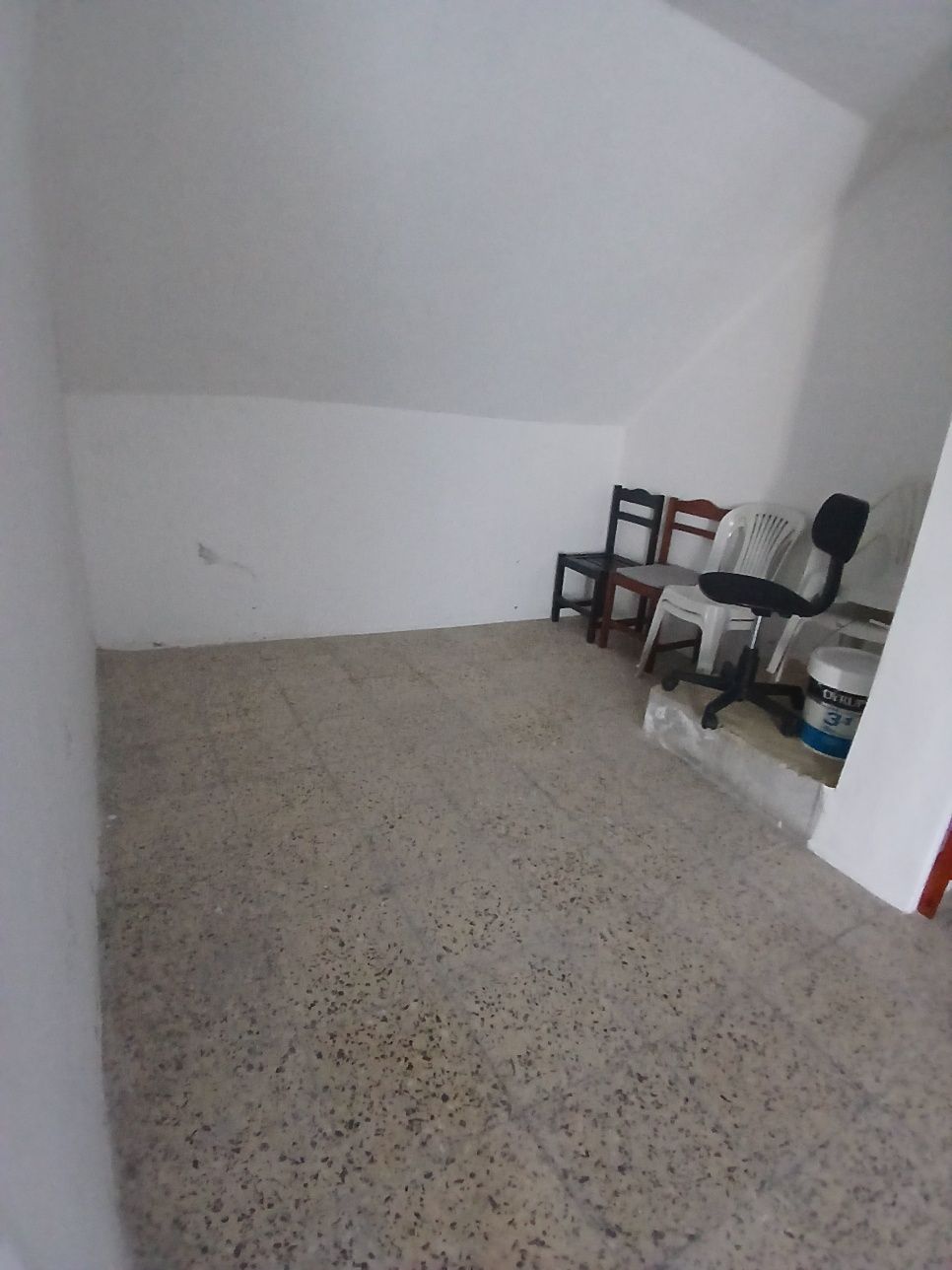 Arrendamento ou Venda Armazém Rinchoa, perto da estação Rio de Mouro 1