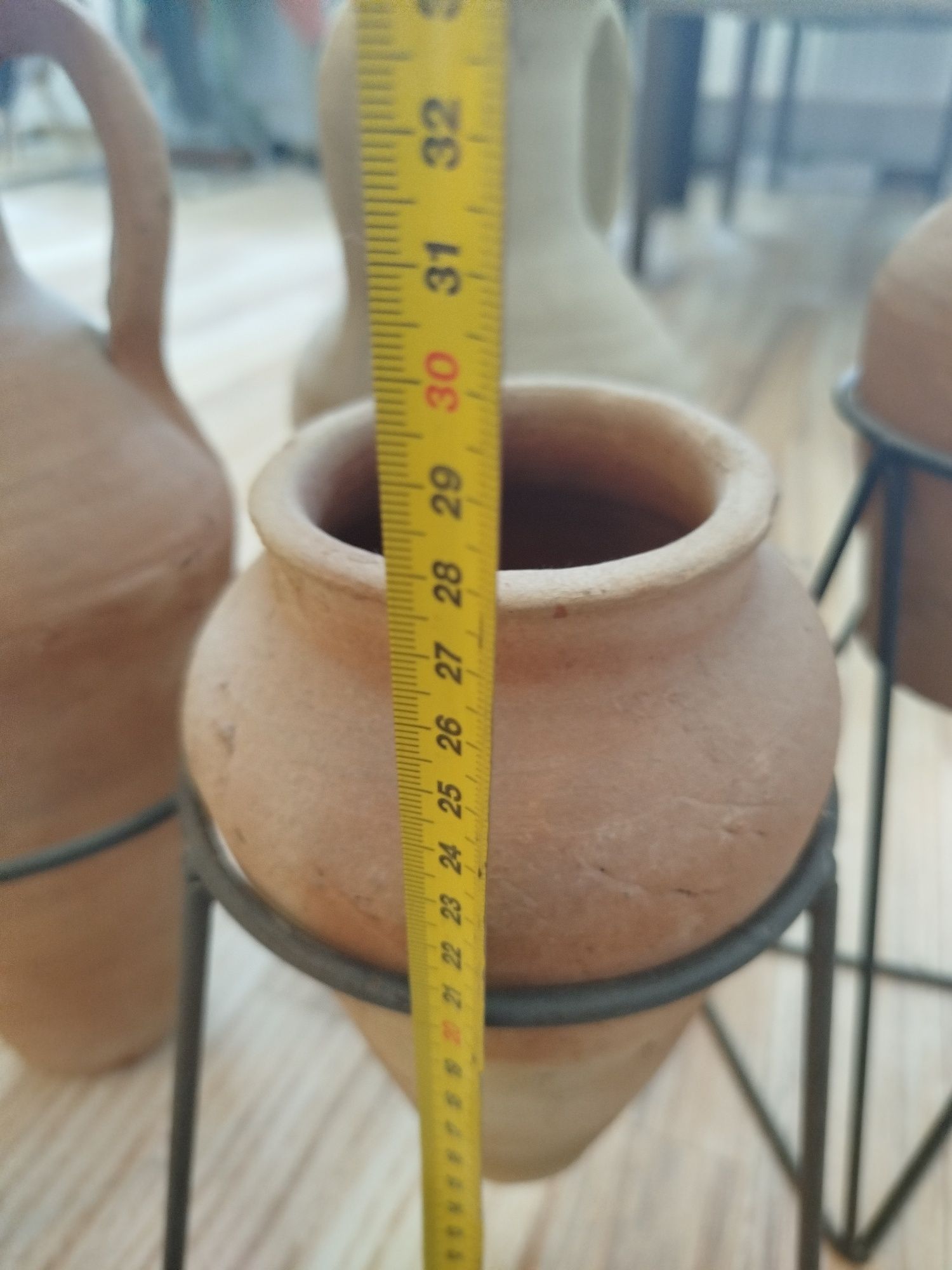 Ozdobne wazy gliniane do ogrodu, domu
