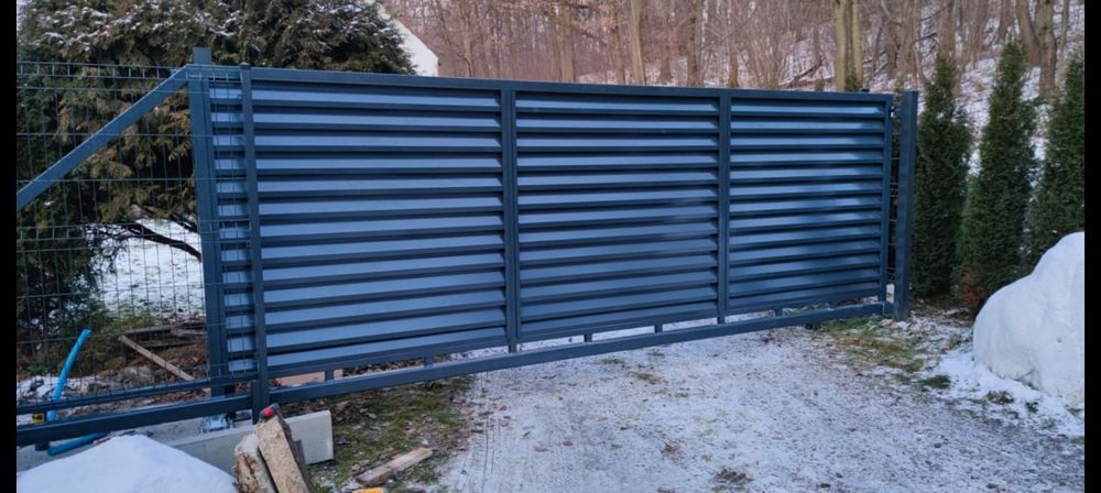 Ogrodzenia panelowe, frontowe, siatki, betonowe