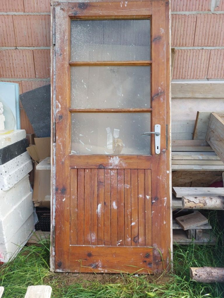 Oddam drzwi dwa modele