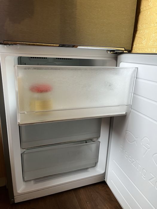 Продаю Холодильник LG No Frost ,Smart inverter,Польща, 2023 рік виг.