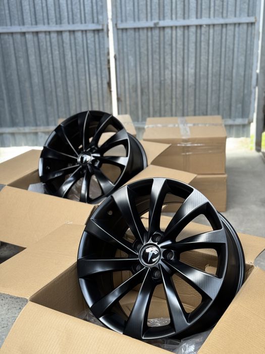Диски Нові R18/5/114,3 Tesla Model 3 в Наявності
